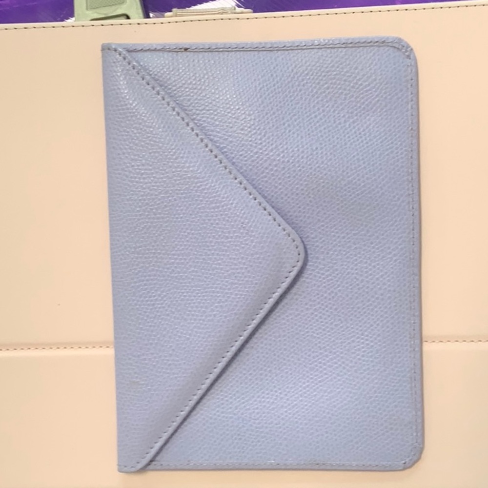 Soaks Fifth Avenue lilac envelope wallet 5x7